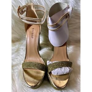 Bamboo Tournament 77M Size 9 Gold Platform Heels Festival Boho Strappy Glitter